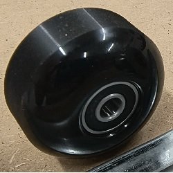 Soft wheels on one side (only one side with tracks)